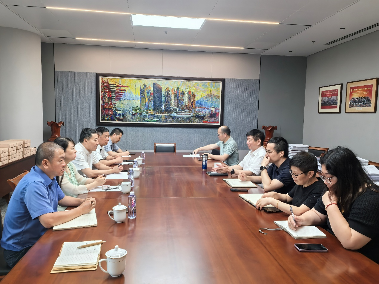 华洋总经理李立谦一行拜访中国港口协会